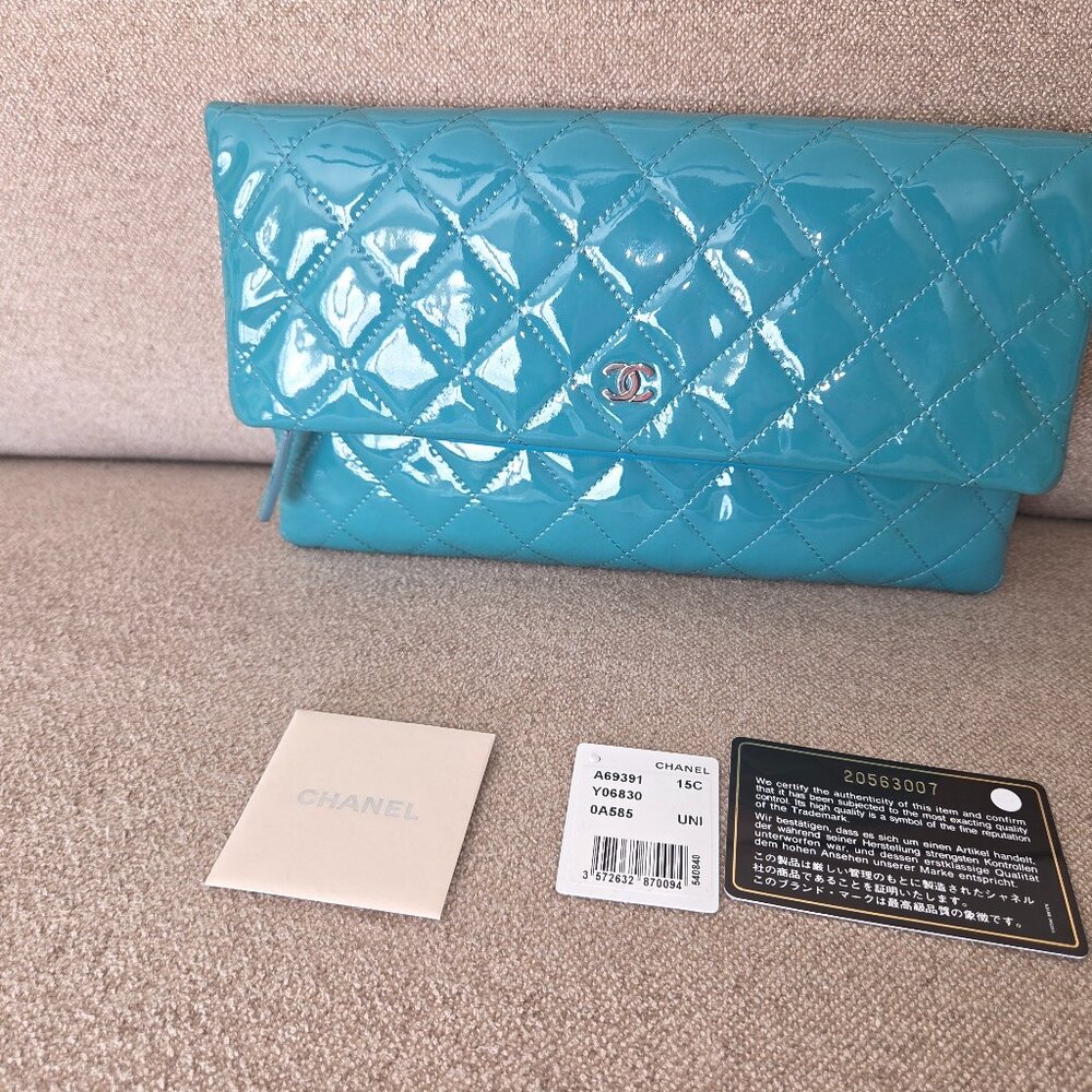 Chanel classic clutch